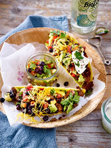 Tacos relevés et salsa aux myrtilles