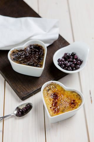 Crème brûlée aux myrtilles sauvages